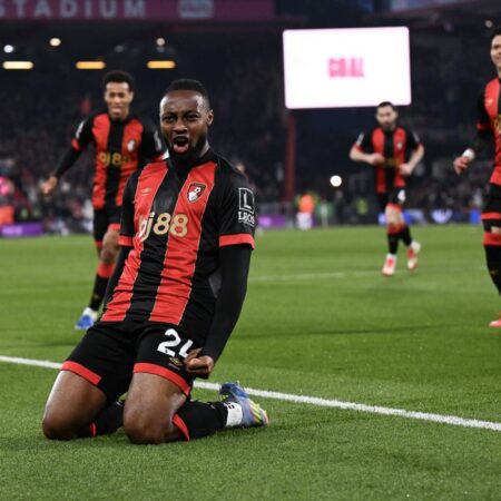 Tânărul care a abandonat fotbalul la 15 ani este acum o mare vedetă în Premier League.