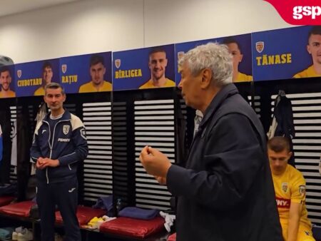Imagini din vestiarul naționalei României după succesul împotriva Austriei, 1-0