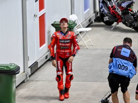 După accidentul din Indonezia, campionul mondial MotoGP a fost supus unei intervenții chirurgicale la Madrid.