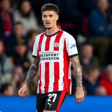 Cu Dennis Man titular, PSV a învins-o pe Go Ahead Eagles