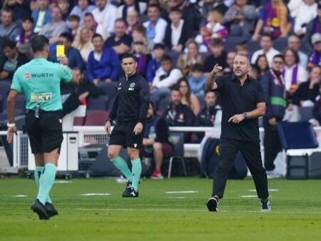 Decizie finală în cazul lui Hansi Flick! De unde va urmări antrenorul Barcelonei „El Clasico”?