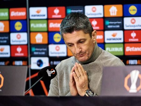 Răzvan Lucescu, „maestrul” derby-urilor cu AEK! A sărbătorit meciul cu numărul 30 împotriva rivalei și are un bilanț impresionant.