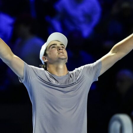 Joao Fonseca l-a ajuns pe Roger Federer și a scris istorie în tenisul brazilian » La 19 ani, sportivul va concura pentru titlu la Basel