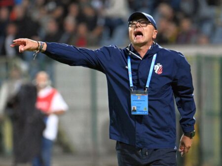 Grozavu a avut o declarație notabilă după meciul cu Dinamo: „E impresionant. Și la propriu, și la figurat” + A lansat o ironie: „Antrenez la Real Madrid”