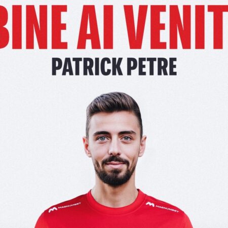 Patrick Petre a semnat: „Bun venit!”