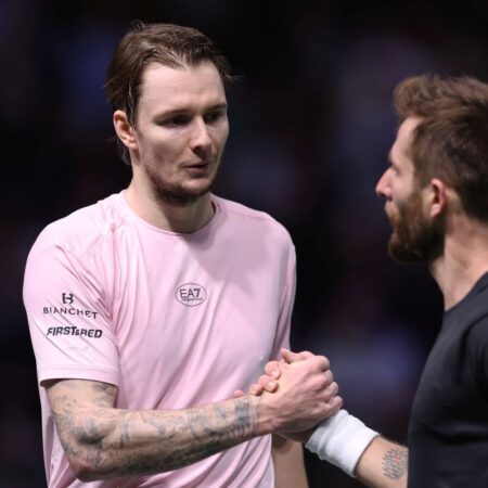 „Bine că locuiește în Paris, să cheme un taxi” » Confruntări între Alexander Bublik și Corentin Moutet, după meciul din capitala Franței