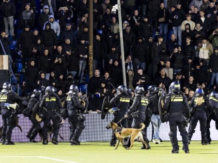 Scenă uluitoare în Cupa Olandei » Bătăi în mijlocul terenului