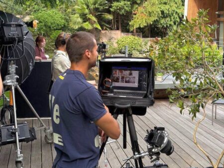 Acum 5 luni a câștigat Europa League, apoi s-a retras la 26 de ani pentru a urma cariera de fotograf și regizor!