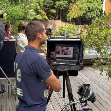 Acum 5 luni a câștigat Europa League, apoi s-a retras la 26 de ani pentru a urma cariera de fotograf și regizor!