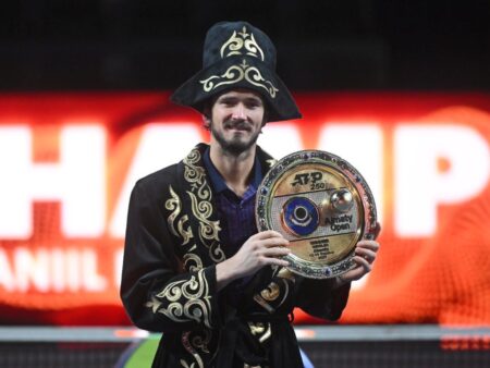 Daniil Medvedev, câștigător la Almaty, redevine campion ATP după 882 de zile fără victorie!