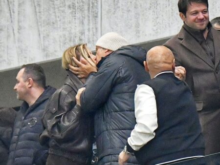 Bum, sărut! Dan și Diana Șucu au celebrat victoria Dinamo cu un sărut.