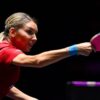 Reprezentativa feminină a României s-a calificat în „sferturi” la Campionatul European pe echipe, după un meci dramatic cu Serbia, finalizând 3-2 » Bernadette Szocs a obținut două victorii.