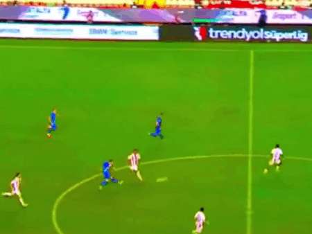 Valentin Mihăilă a reușit primul său gol în Turcia » A marcat de la mijlocul terenului!