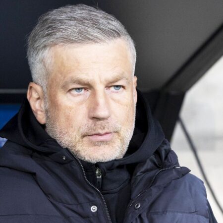 „Un plângăcios. Se prezenta ca martir în presă”