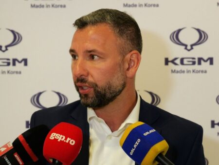 „Nu-mi doresc să împărtășesc tot ce gândesc”