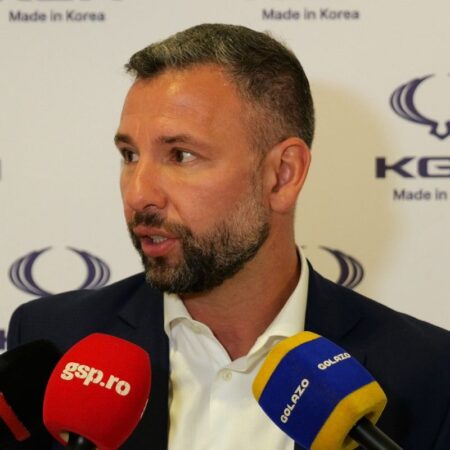 „Nu-mi doresc să împărtășesc tot ce gândesc”