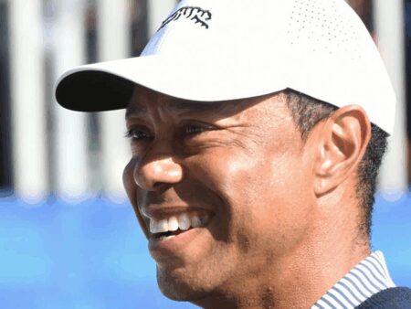 Tiger Woods a suferit a șaptea intervenție chirurgicală în ultimii unsprezece ani