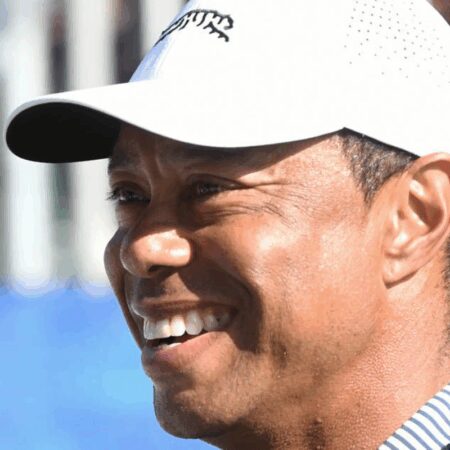 Tiger Woods a suferit a șaptea intervenție chirurgicală în ultimii unsprezece ani