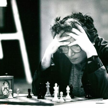 Lumea șahului: un omagiu marelui maestru român. Egalul lui Kasparov și Karpov ne-a părăsit la 78 de ani.