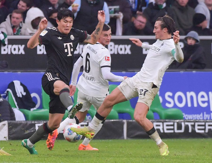 Kim Min-Jae în acțiune în confruntarea dintre Bayern și Borussia Monchengladbach Fundașul pe care Cristi Chivu ar putea dori să-l transfere în ianuarie, dar Inter se confruntă cu o concurență acerbă din partea Juventus