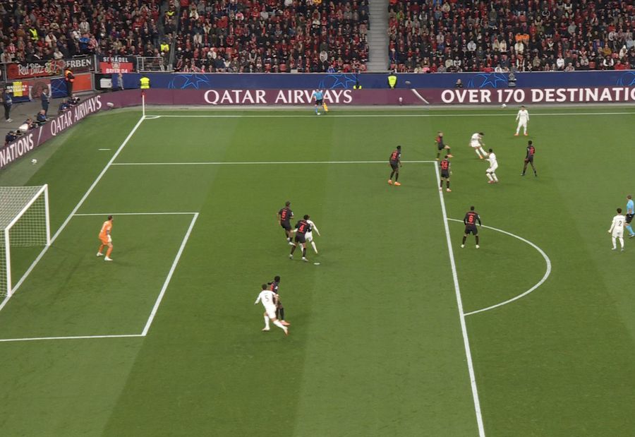 Dennis Man i-a impresionat pe olandezi