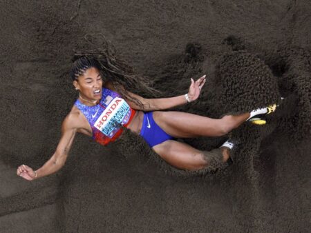 Tara Davis-Woodhall, campioană olimpică și mondială la săritura în lungime, discută despre un subiect delicat: „Durerea este insuportabilă”