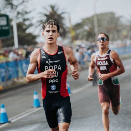 Performanță de excepție! Carol Popa a obținut locul 8 la Campionatele Mondiale de juniori, cel mai bun rezultat din istoria triatlonului românesc.