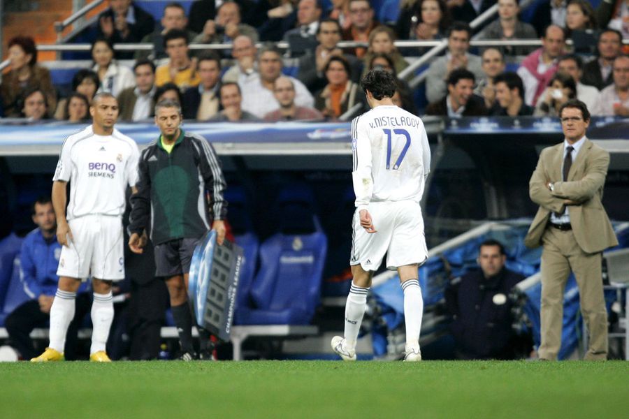 Fabio Capello obișnuia să-l schimbe pe titularul Ruud van Nistelrooy cu rezerva Ronaldo la Real Madrid Marele regret al lui Fabio Capello: „A fost jucătorul meu cel mai bun. Mi-a părut rău că a trebuit să scap de el!”