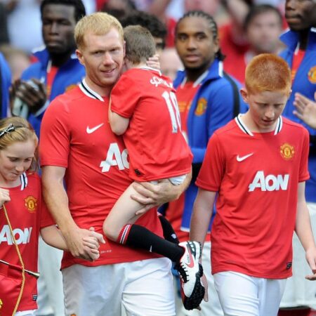 „Începuturi dificile: Paul Scholes despre cum dizabilitatea fiului său, Aiden, i-a transformat întreaga viață”