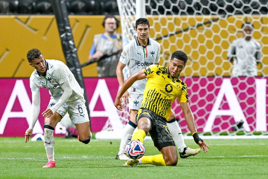 Jobe Bellingham, în tricoul Borussiei, la Mondialul Cluburilor Jobe Bellingham la Mondialul Cluburilor