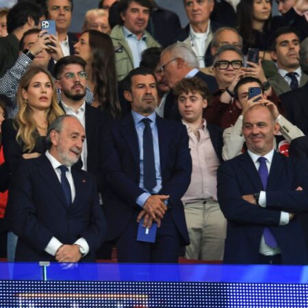 A avut tupeul să revine la Barcelona » Întreg stadionul l-a înjurat când a sosit în lojă cu PSG