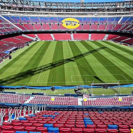 Primăria Barcelonei a solicitat suspendarea lucrărilor la „Camp Nou”, însă catalanii nu au ascultat cerința.