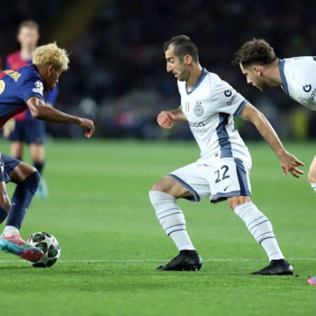 Jucătorul de la Inter afirmă că Mourinho îi trimitea constant mesaje de hărțuire: „Te rog, pleacă!”