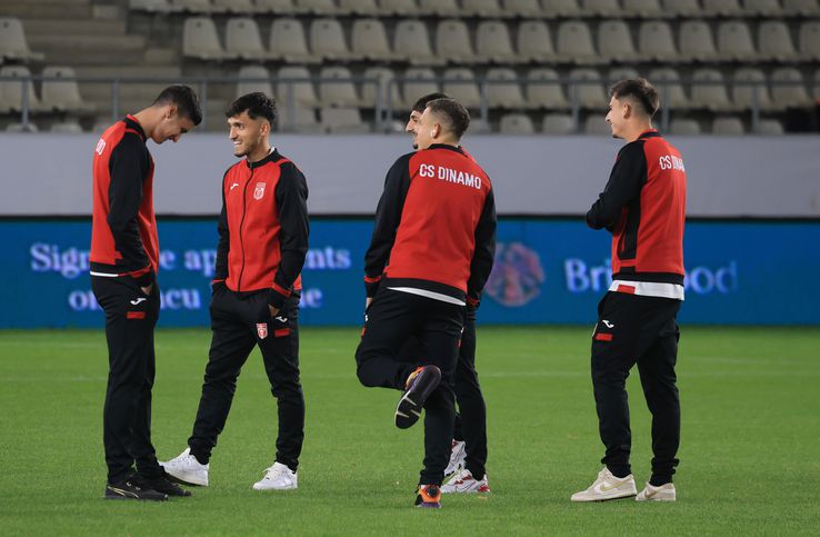 CS Dinamo - Dinamo, imagini înaintea partidei din Cupa României.