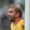 Suspendat pentru șase meciuri după ce a agresat un coechipier și a jignit arbitrul!