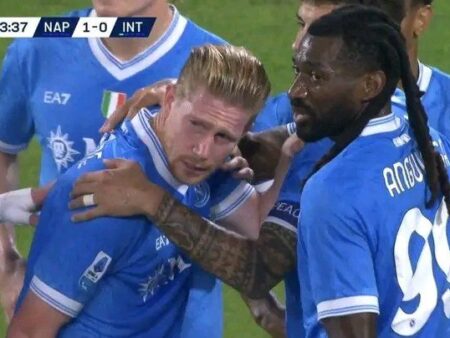 Accidentare șocantă în Napoli – Inter: De Bruyne s-a blocat după ce a înscris din penalty.
