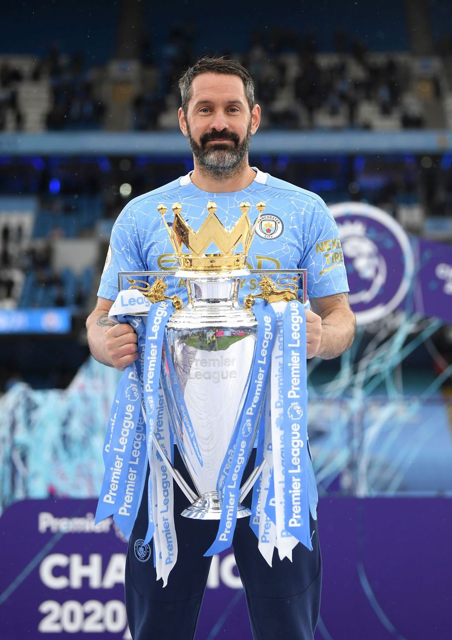 Scott Carson Portarul cu patru titluri de Premier League și-a anunțat retragerea