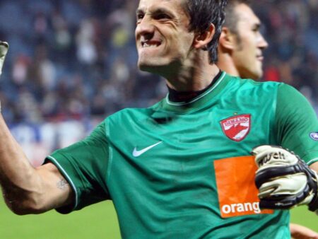 Emilian Dolha și cele mai memorabile momente din carieră. Fostul portar va fi invitat la Poveștile Sport.ro, luni de la 9:00.
