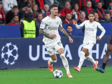 Dennis Man a impresionat olandezii » Laude după meciul cu Leverkusen