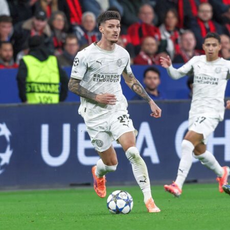 Dennis Man a impresionat olandezii » Laude după meciul cu Leverkusen