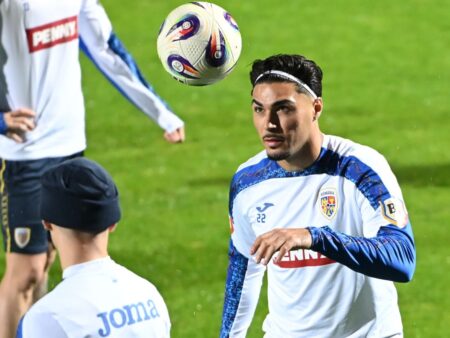 Primul 11 al României pentru meciul amical cu Moldova: surprize importante în echipa lui Lucescu