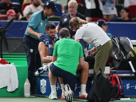 Novak Djokovic, eliminat în semifinale la Shanghai din cauza problemelor fizice și a unui jucător venit din calificări