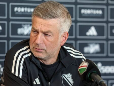 Polonezii au descoperit ce se întâmplă cu Edi Iordănescu! Legia Varșovia a luat o decizie.