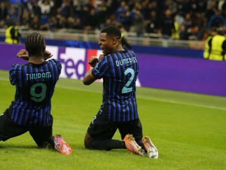 Tensiuni la Inter! Starul „nerazzurrilor”, nemulțumit de Chivu: „A lovit mingea cu pumnul”