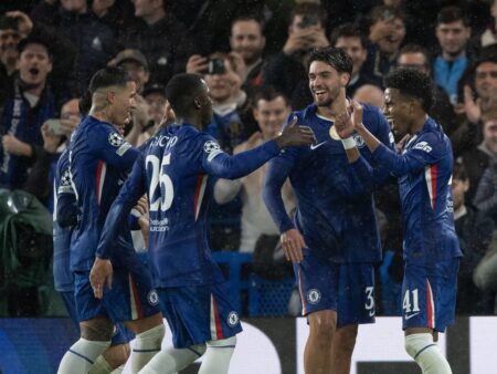 Chelsea – Sunderland și Newcastle – Fulham, de la 17:00, pe VOYO! „Albaștrii” se confrontă cu surpriza din Premier League.