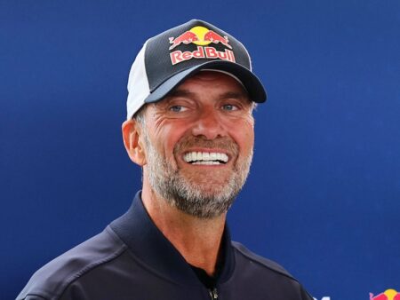 Klopp l-a trecut cu vederea pe Prunea, dar l-a nominalizat pe starul de la Liverpool: „Incredibil!“