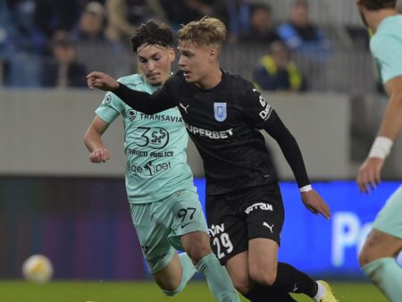 Transferul verii la Craiova trebuia să fie un succes, dar a rămas „invizibil”. Performanța sa în meciul cu modesta Sănătatea Cluj.