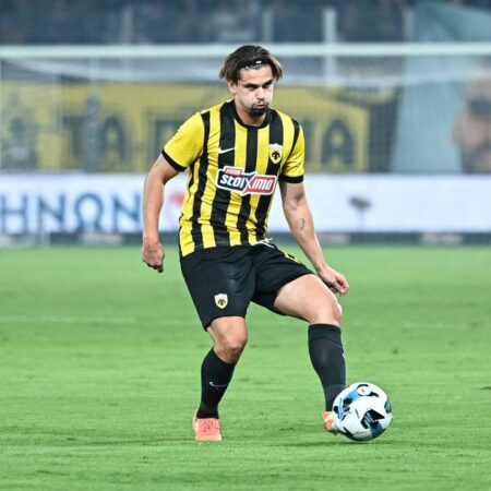 Răzvan Marin, în cădere liberă, în meciul AEK Atena – Aberdeen din Conference League, de la ora 19:45!