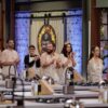 „Fie omorâți un chef, fie primiți aplauze de la doi!” – provocarea care dă viață bucătăriei MasterChef! Astăzi, de la ora 20:30, la PRO TV și pe VOYO.
