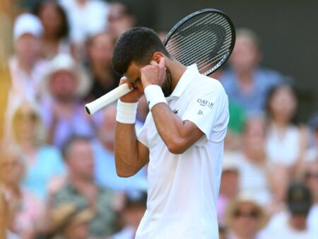 „Regele” nu se retrage! La 38 de ani, Djokovic l-a surclasat pe Federer și a stabilit un nou record.